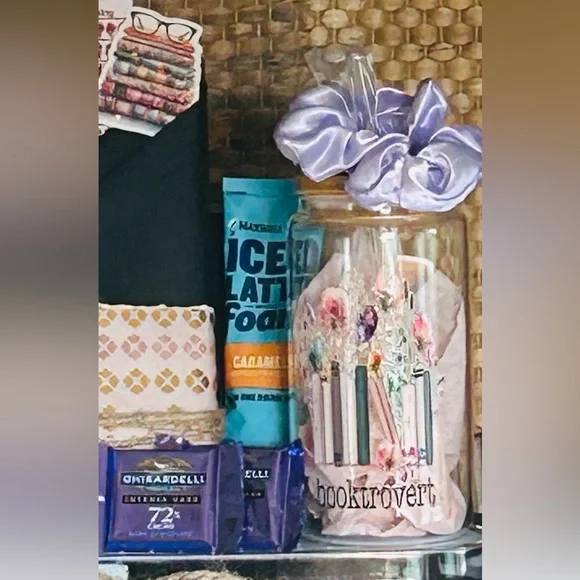 🔥SPICY-Dark Romance Blind date with a Book with Glass Tumbler. Gift Set Boxed - Picture 6 of 7